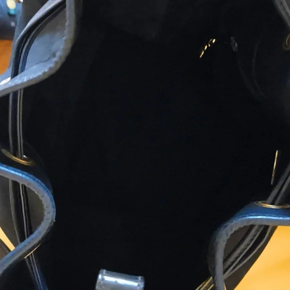 Rare Vintage Gucci Leather Drawstring Bucket Bag From Tom Ford Era - Picture 6 of 13